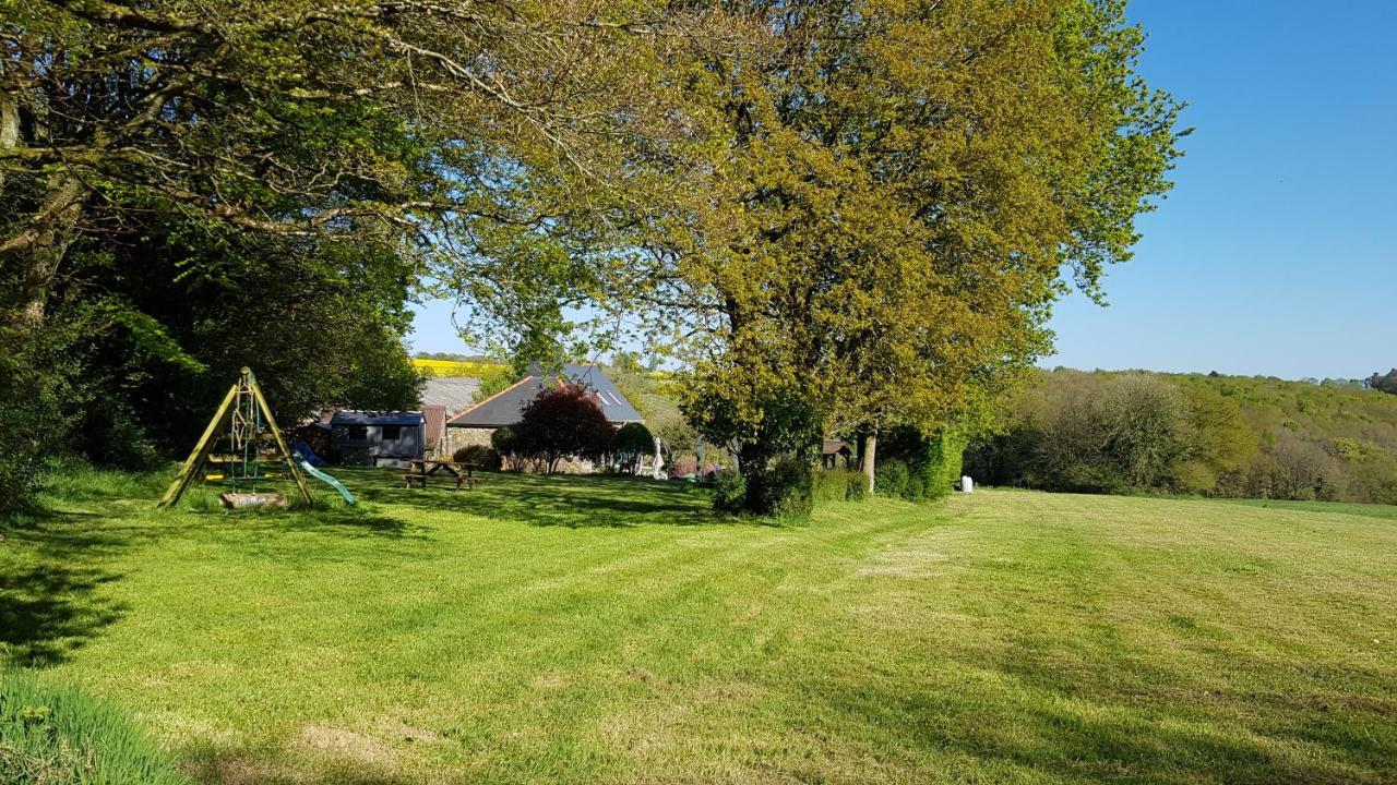 Maroux Vian Country Cottage Callac Exterior photo